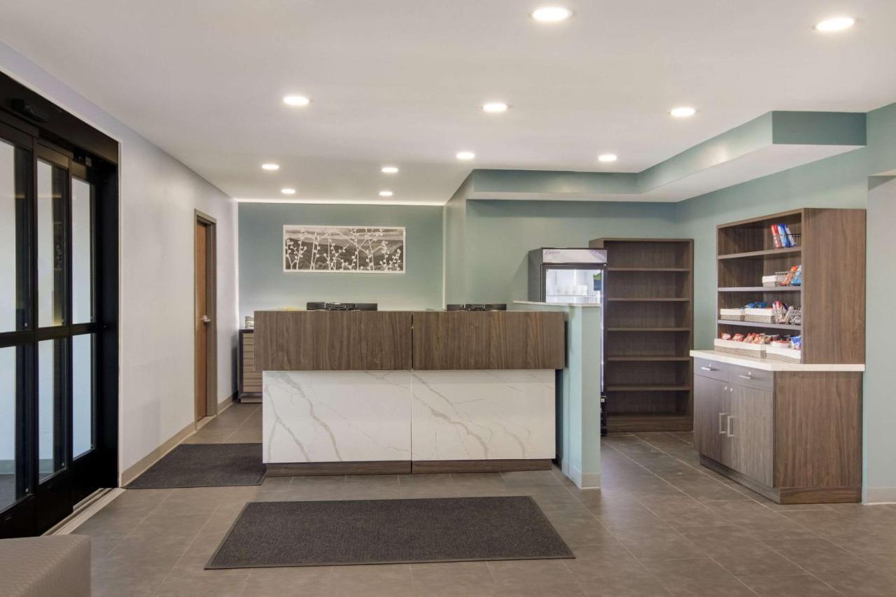 Sleep Inn & Suites Clarion, Pa Near I-80 외부 사진